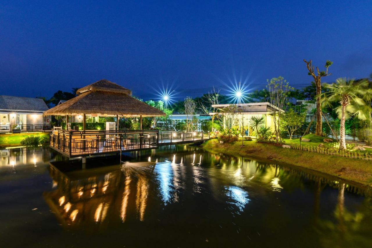 Loftpical Resort Phuket Exteriör bild